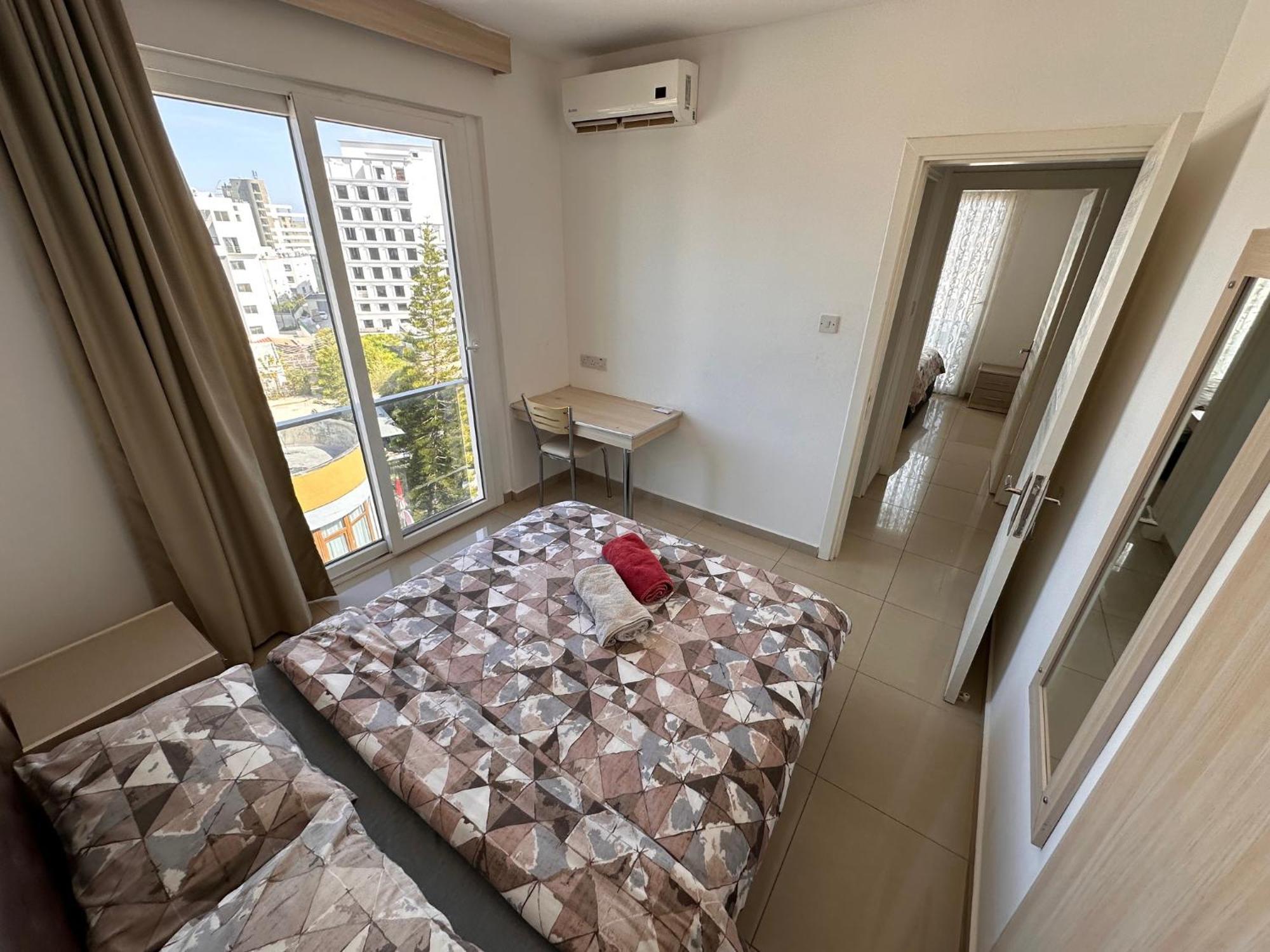 Kyrenia Center, 2 Bedroom, 1 Living Room, Residential Daire *