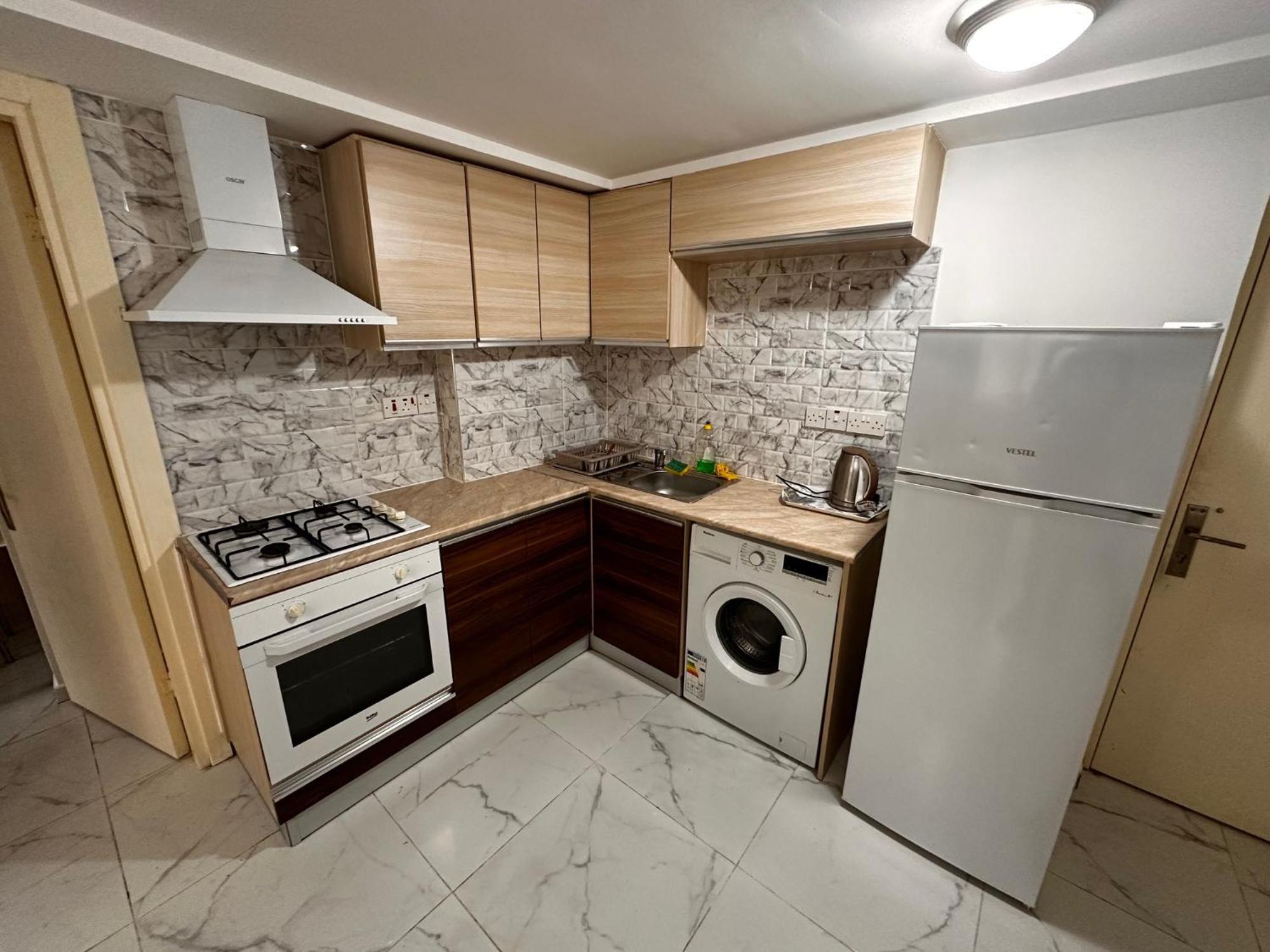 Kyrenia Center, 2 Bedroom, 1 Living Room, Residential Daire *