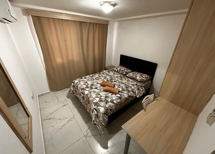 Kyrenia Center, 2 Bedroom, 1 Living Room, Residential Apartment